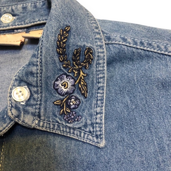 Boho Western Denim Button Up Shirt  Reversable Embroidered Flower Plaid Collar - Picture 3 of 8